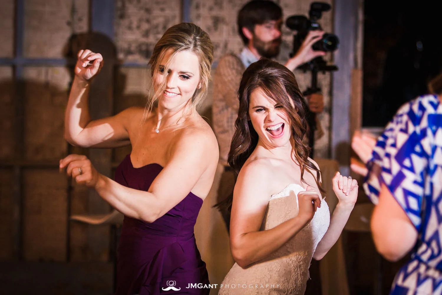 Anthony Chapel Wedding | dancing | Hot Springs Arkansas Wedding photographer | © JMGant Photography | http://www.jmgantphotography.com/