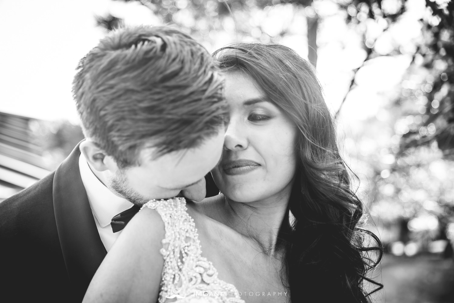 Spruce Mountain Ranch Wedding | Larkspur Colorado wedding photographer | © JMGant Photography | http://www.jmgantphotography.com/