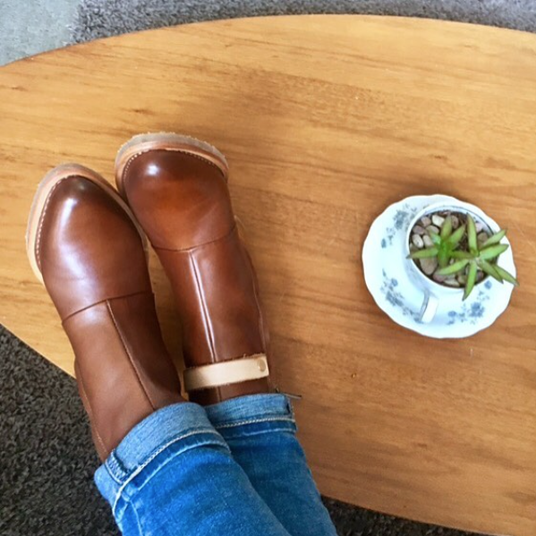 Neosens Bouvier boots hit higher on the ankle to keep you cozy and sleek.
