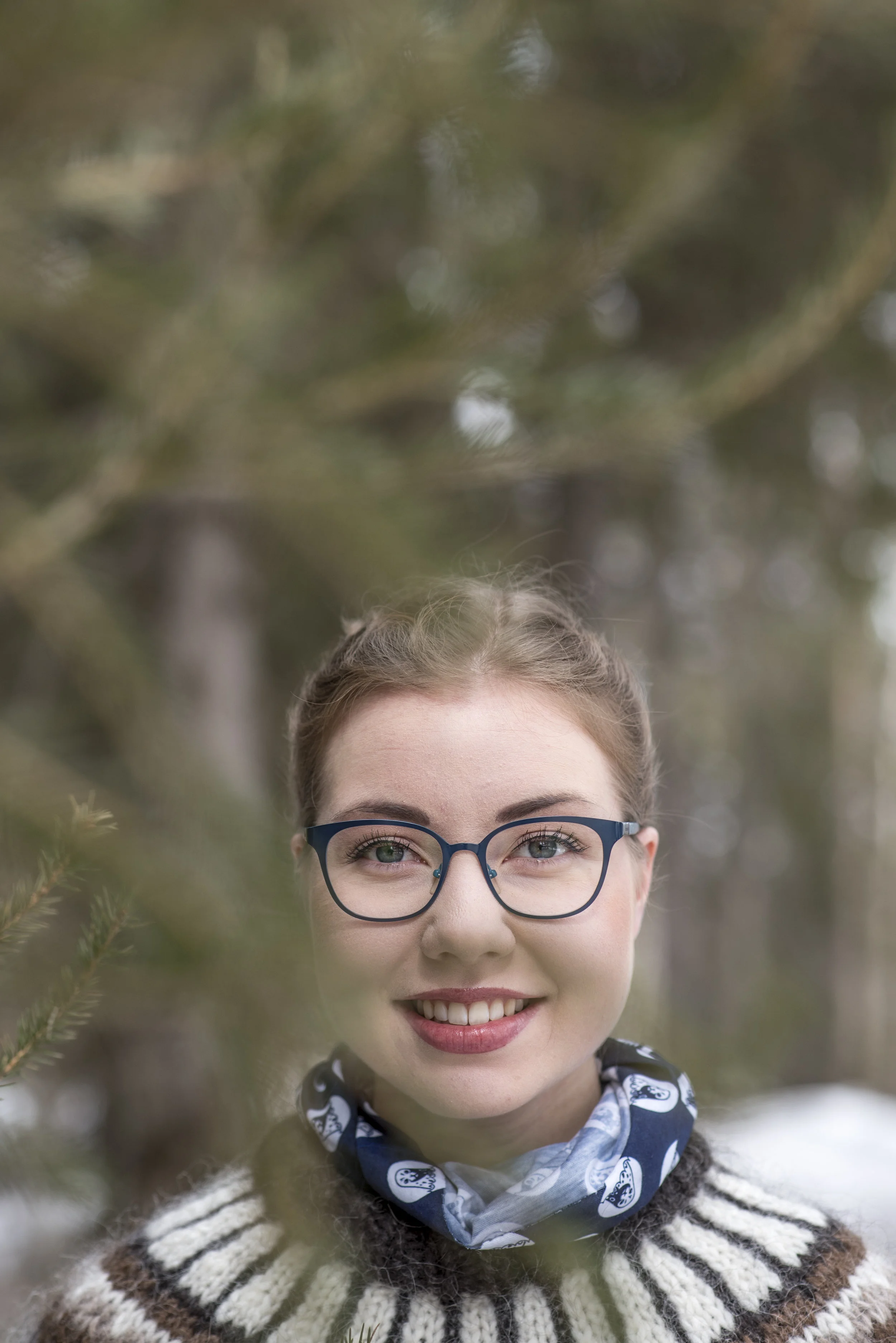 Poliitikko ja ympäristöaktivisti Riikka Karppinen Kitisen rannalla. Helsingin Sanomat 2017.