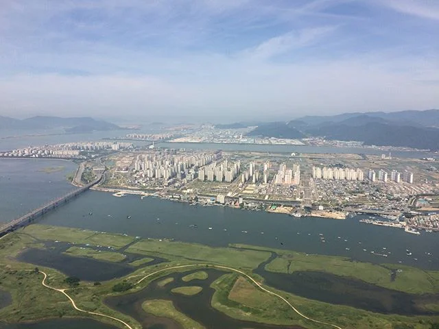 So enjoying the dynamic city of #Busan #travel #korea #southkorea #seomyeon #instatravel #travelgram #julioandchristina #traveltheworld @forcesoflight @julioandchristina @yogawithjulio