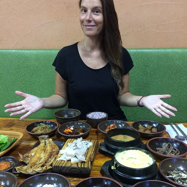 One of our favorite things in #southkorea has been the #food! The cuisine here is largely based on rice, vegetables and meat and most dishes come with #banchan (or side dishes) that always include #kimchi. In fact, the kimchi stall at the market is j