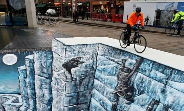 Political chasm ... winter is coming. 3D graffiti on London streets