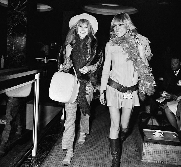 Bag ladies: Anita and Marianne