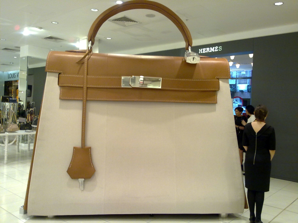 A handbag?! Carry that weight …