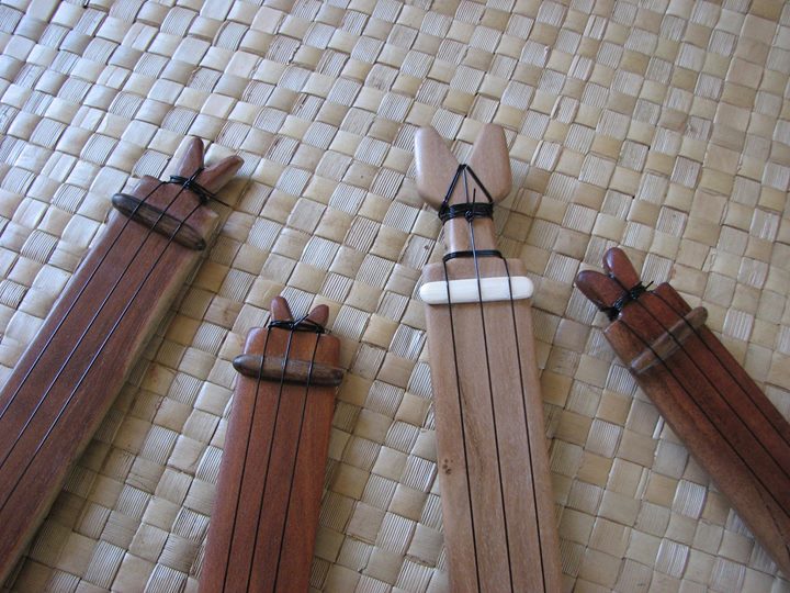 Ukeke bow heads