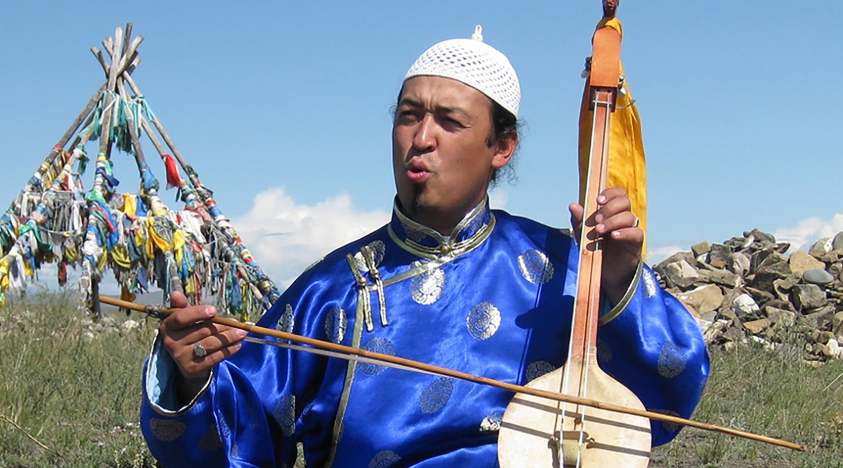 Tuvan musician Evgeny Saryglar on the igil