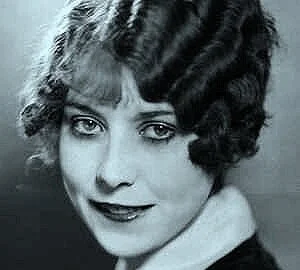 Follow the eyes … Annette Hanshaw