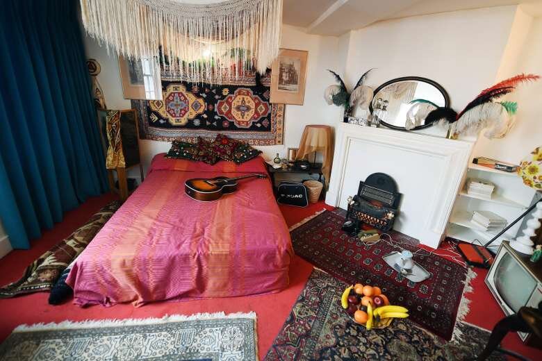 Jimi Hendrix Mayfair flat.jpg