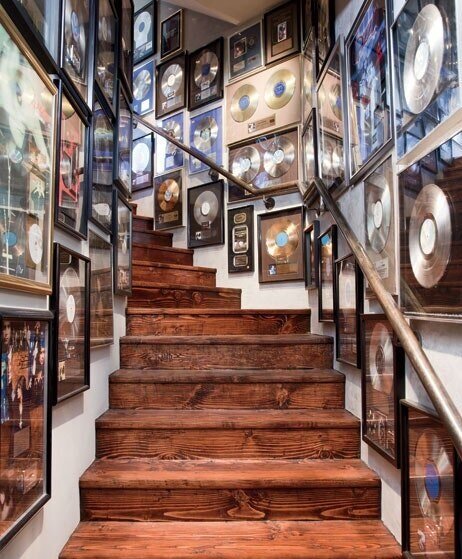 Ozzy+staircase.jpg