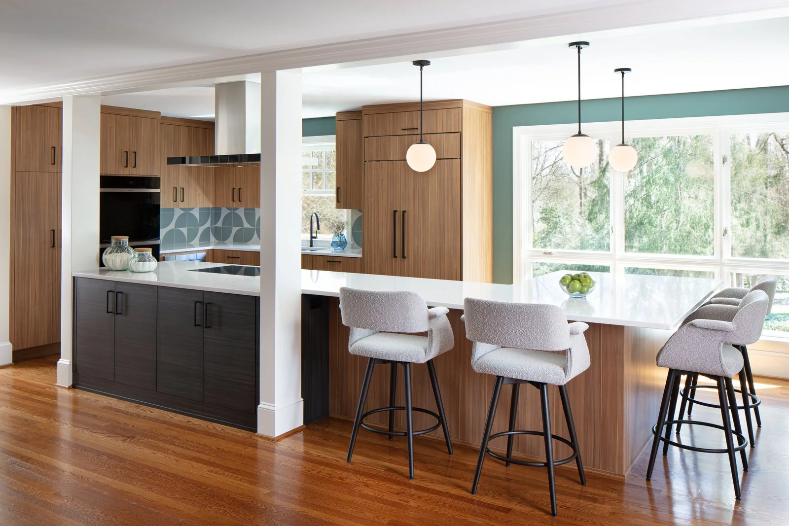 Elegant and Modern Kitchen