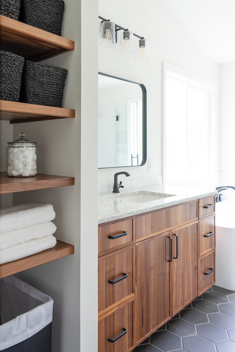 Sophisticated Cozy Bathroom