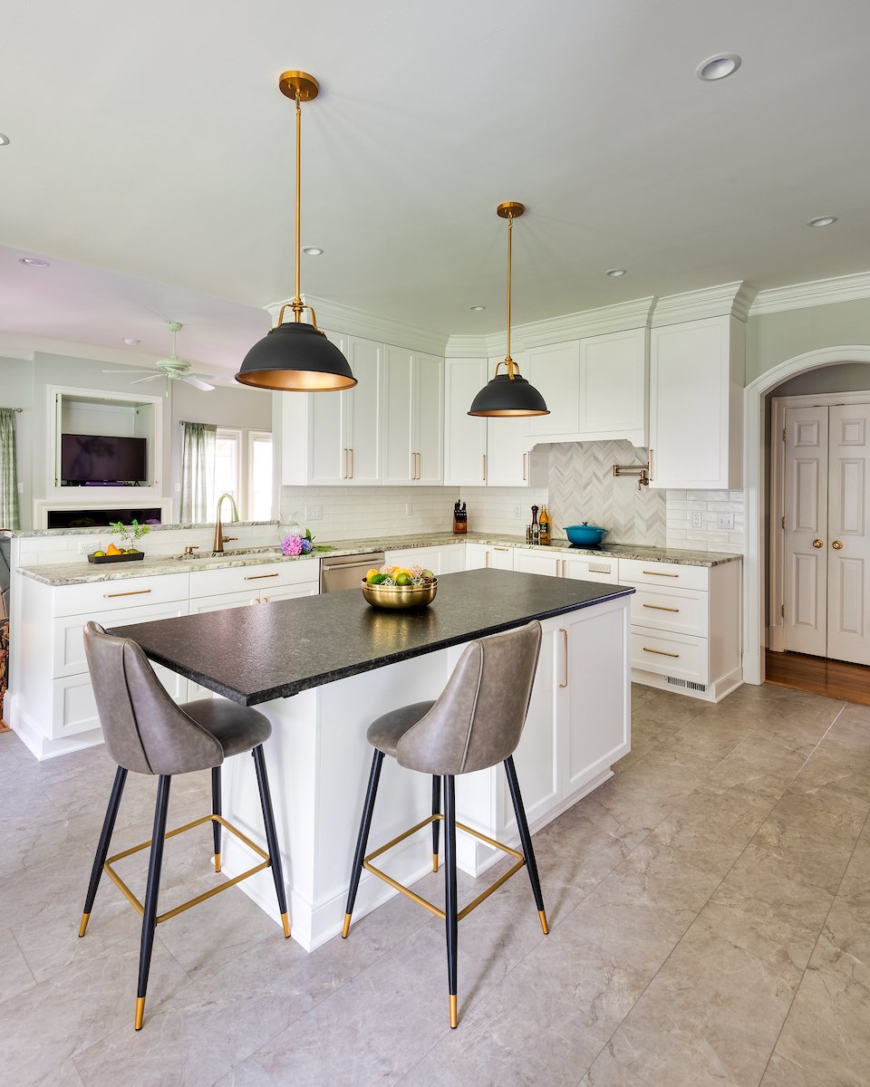 CKI-CannonRdgeCt-Kitchen-04.jpg