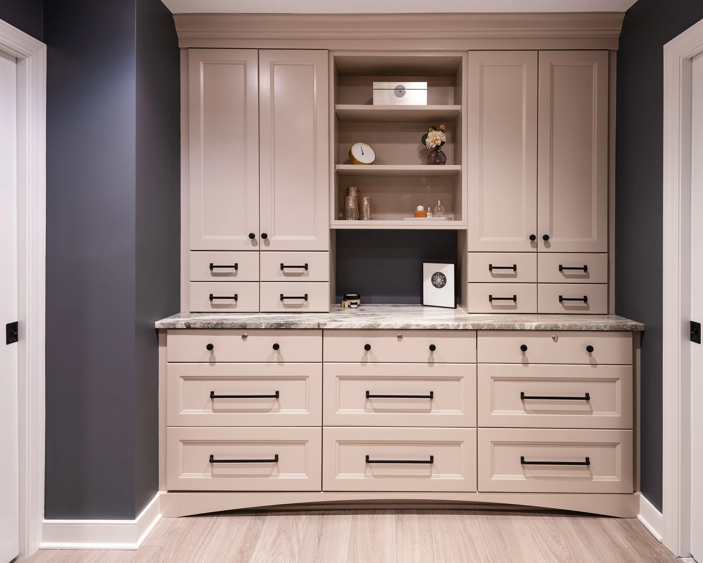 CKI-McLean-MasterCloset-01-08082.jpg
