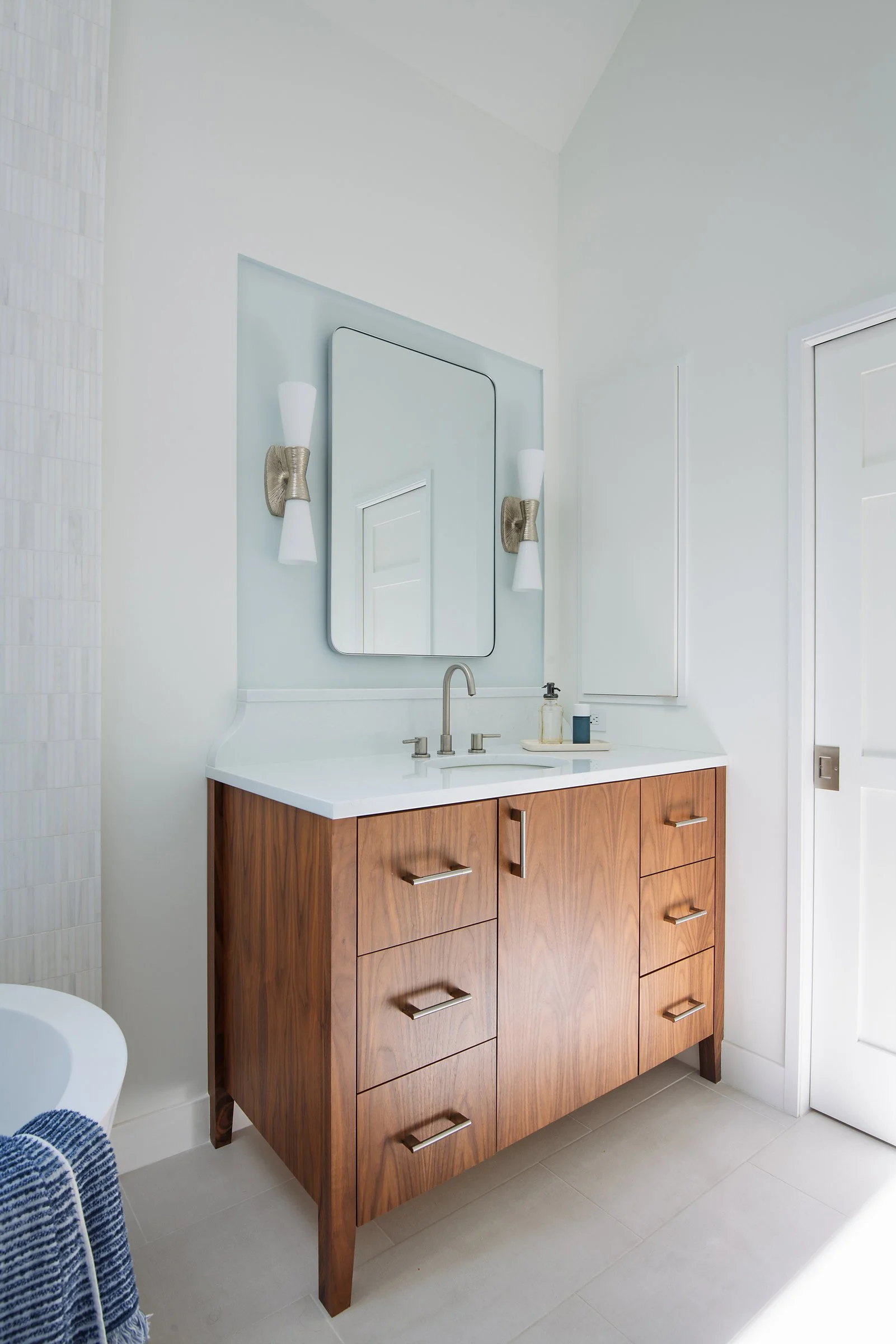 BathOver200_CustomKitchens_After (4).jpg