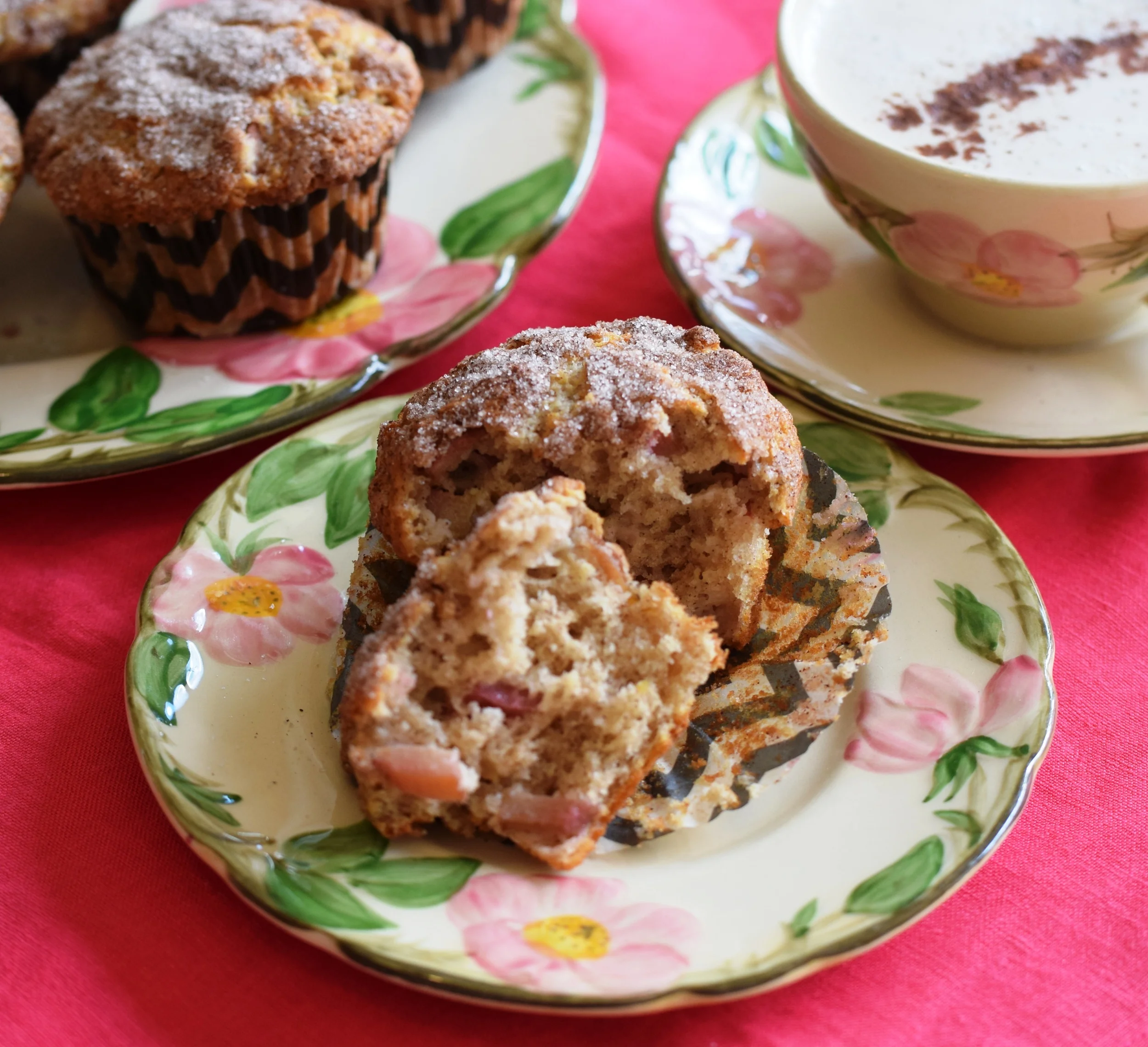 Crunchy Rhubarb Muffins