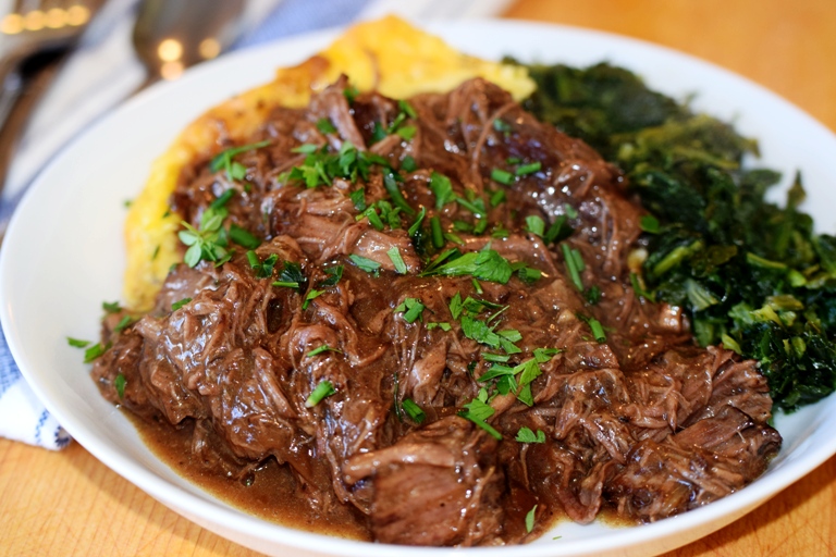 Slow Cooker Beef Ragout with Onions