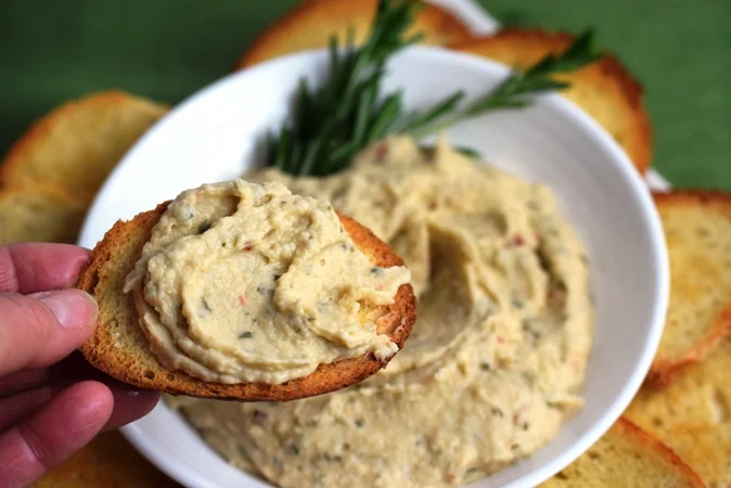Spicy Tuscan Bean Dip with Crostini