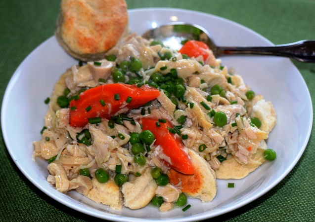 Chicken & Sweet Cream Biscuits (with additional peas and chives!), with a small serving of the gravy!