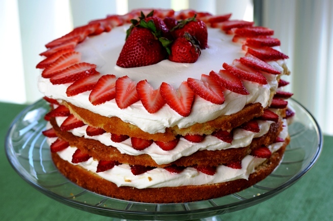 Fresh Strawberry Lemon Cream Cake