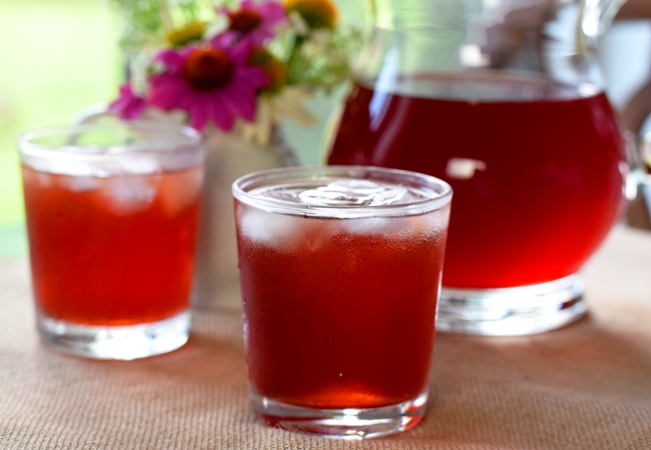 Blueberry-Pomegranate Iced Tea