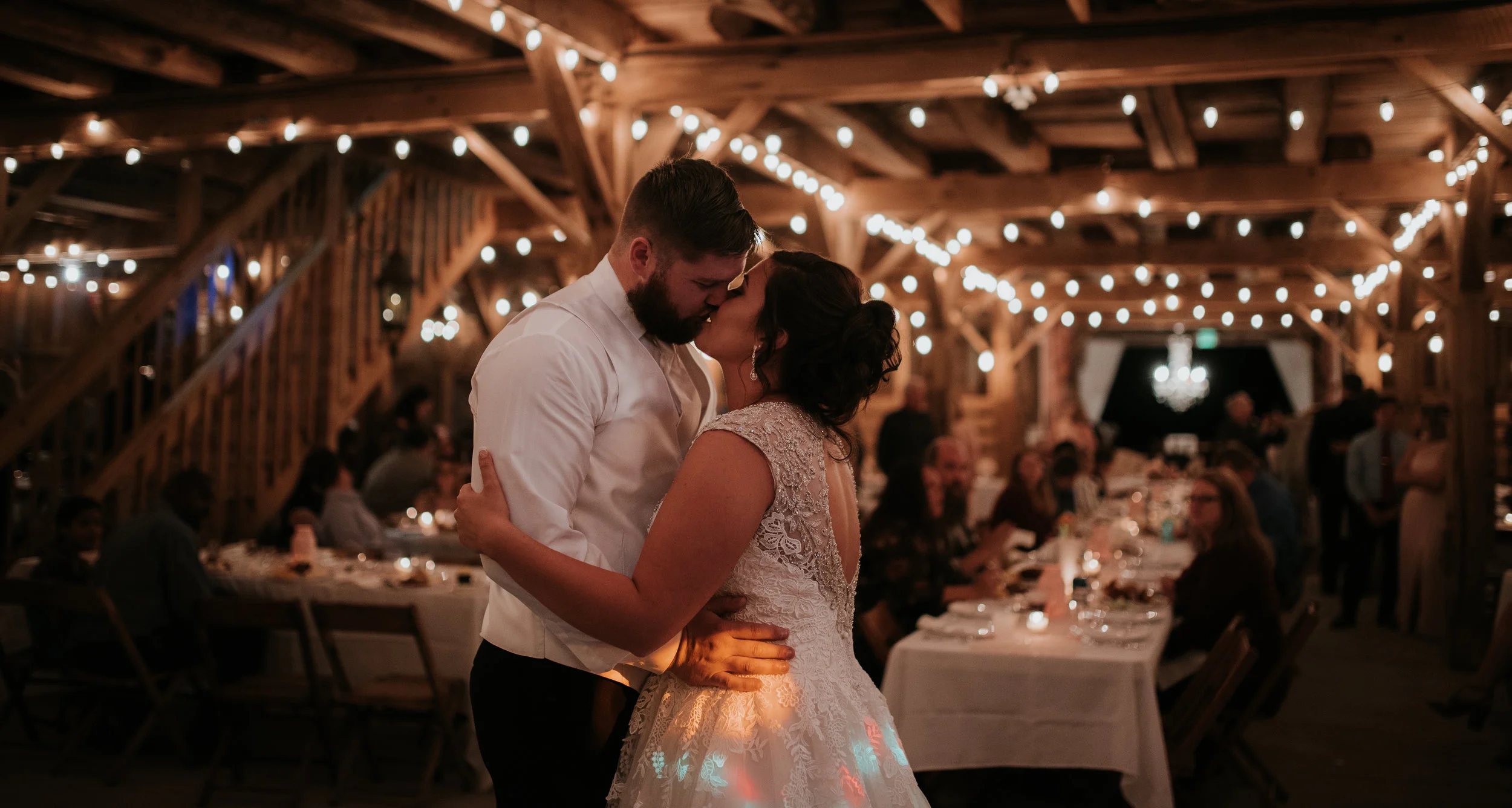 Maliah&Nolan_October2017_IndianaWeddingPhotographer_SamanthaRosePhotography1_-25.jpg