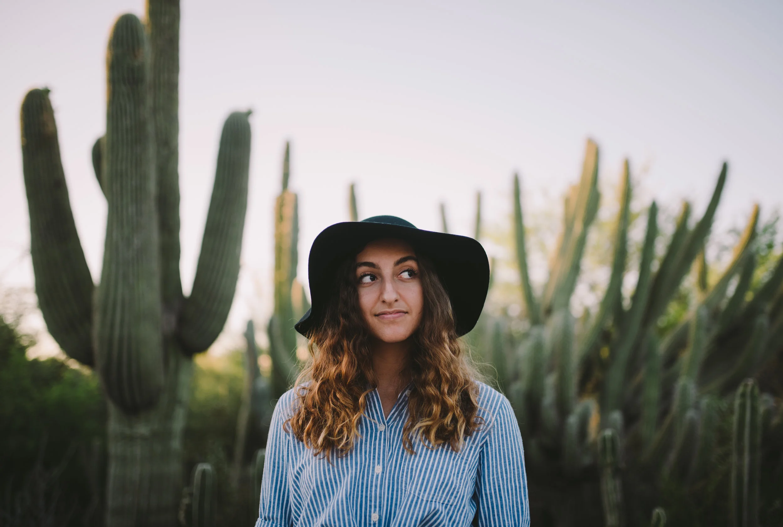 OliviaAtallah_DesertBotanicalGarden_May2018_Senior Photography In Phoenix Arizona_ArizonaSeniorPhotographer_SamanthaRosePhotography_final_-3.jpg