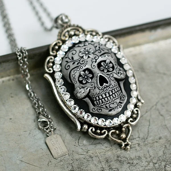 9354_dia_skull_full5.jpg