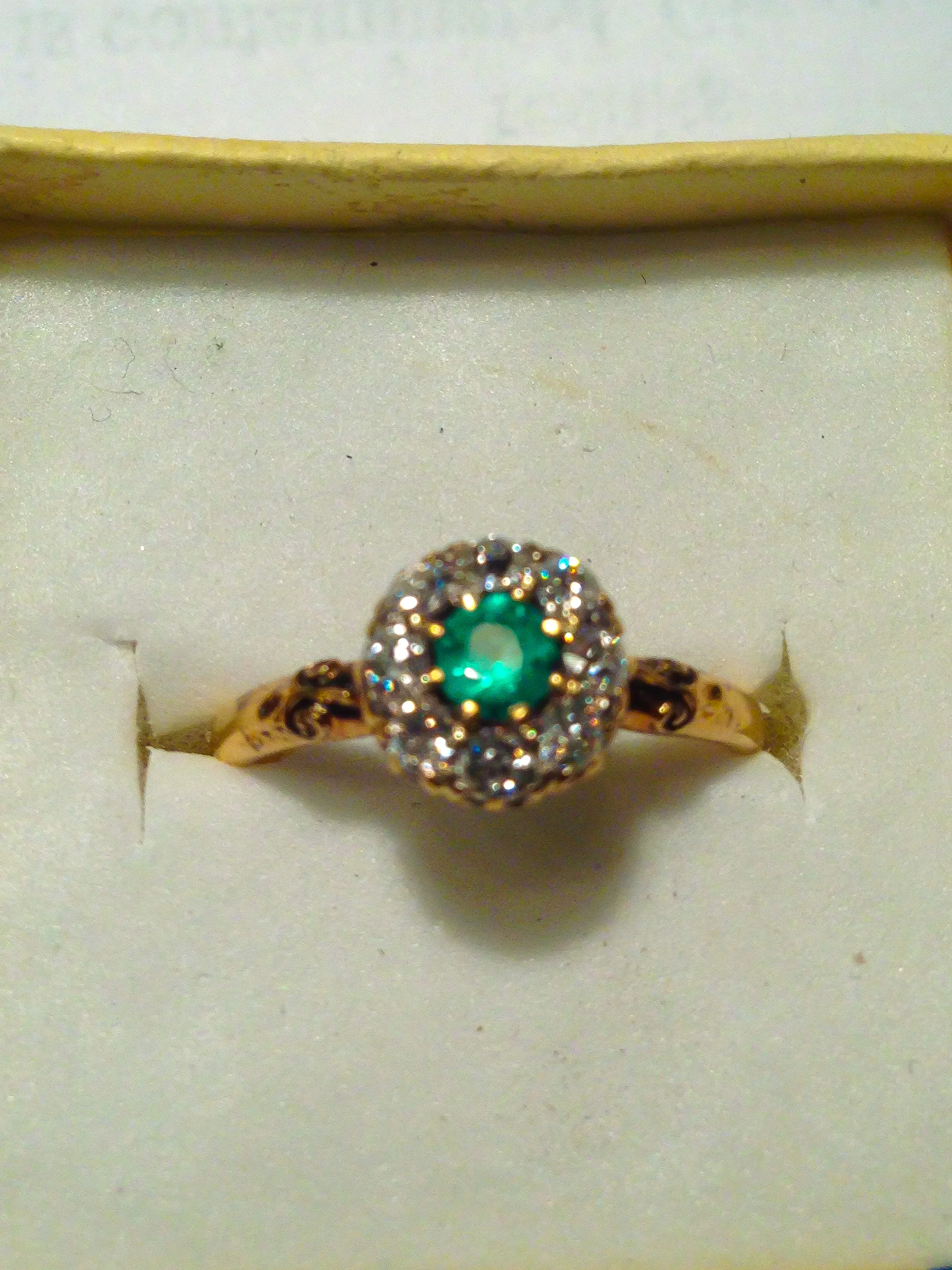 Emerald Ring 4mm (1 of 1).jpg