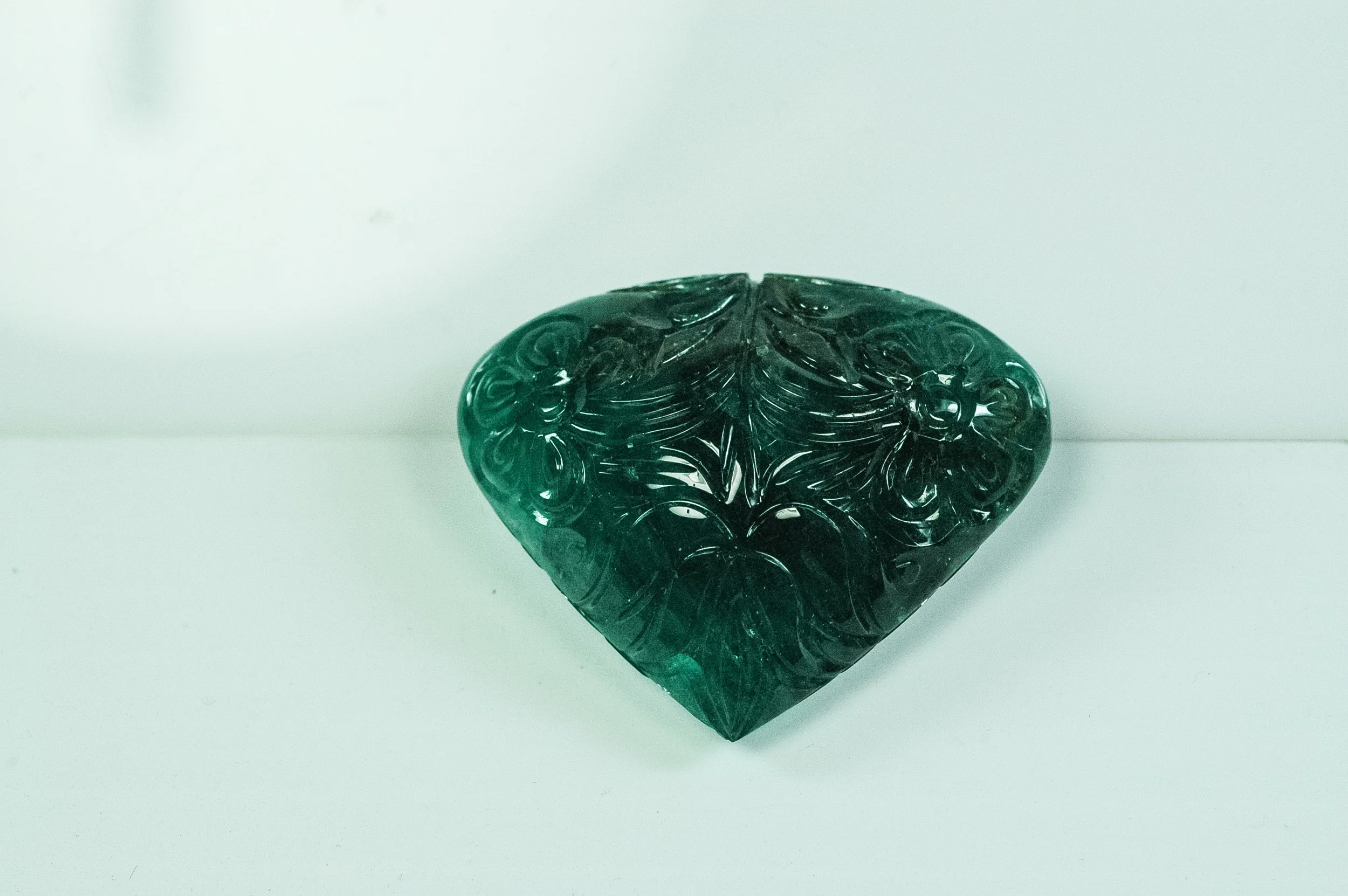 Antique Carved Emerald, 25 Carats Repaired (1 of 1).jpg