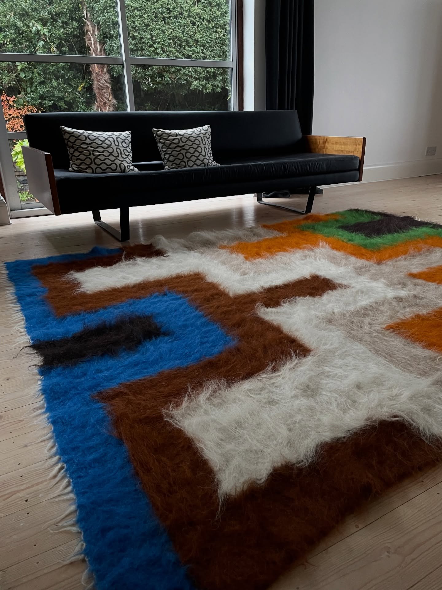 Ex display Key Shag rug now available on the website. Slight signs of wear but otherwise in good condition. A great opportunity to snap up a Ukraine rug at a reduced price.