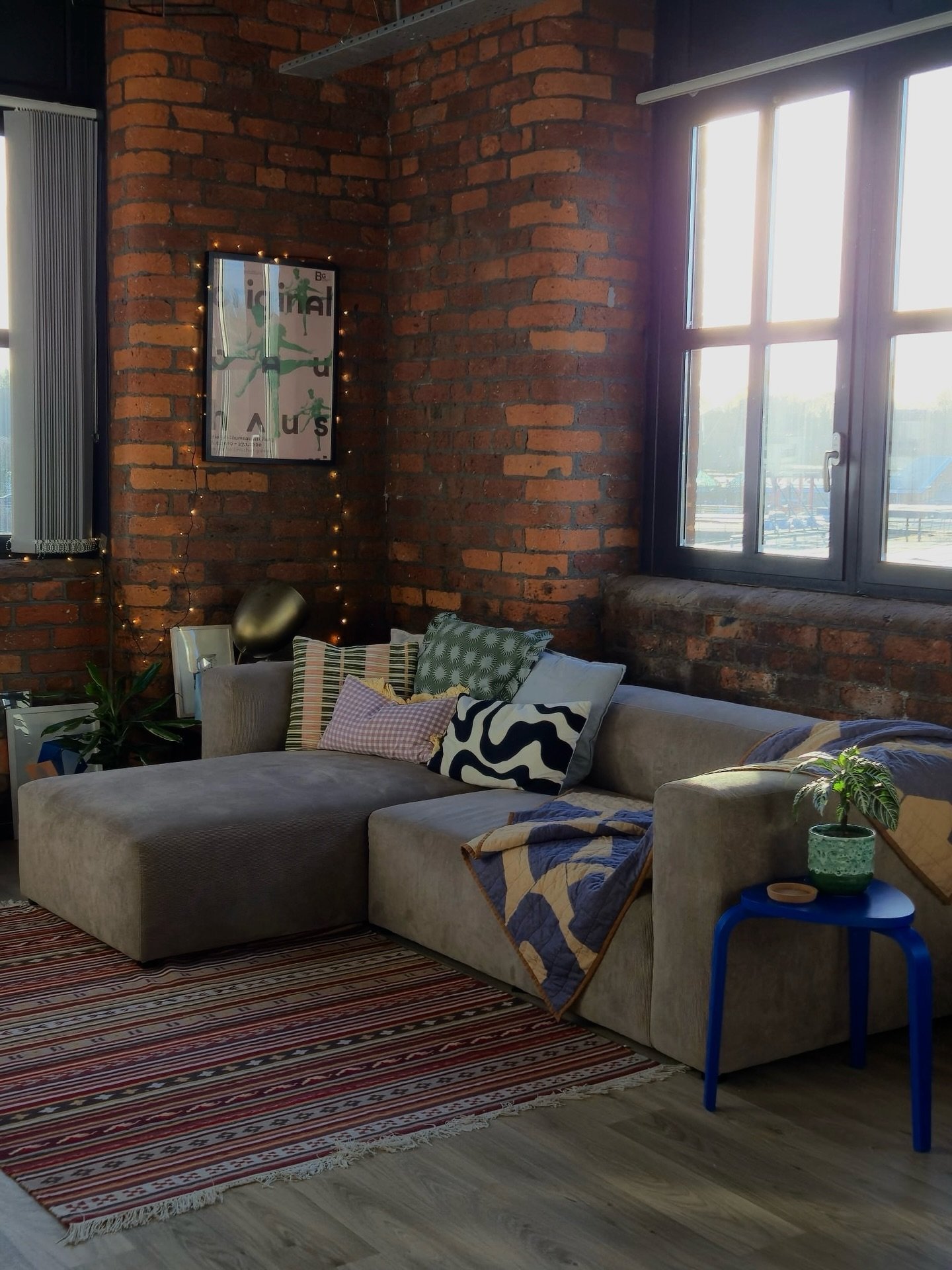 How lovely does the Indigo printed quilt look in this incredible loft space! We still have a couple left in the store. Perfect for wrapping over chilly knees and shoulders in these cold winter nights. They will be coming to this Sundays @treaclemarke