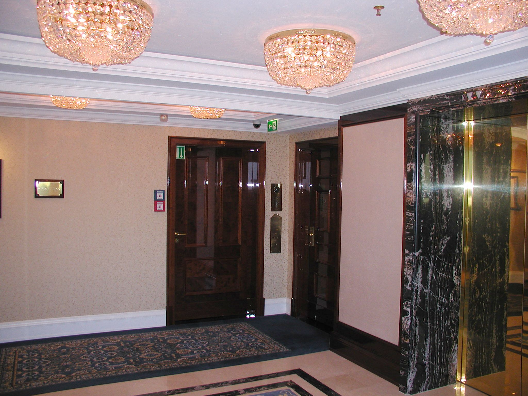 LIGNE ARCHITEKTEN Ritz Carlton Präsidentensuite 2.JPG