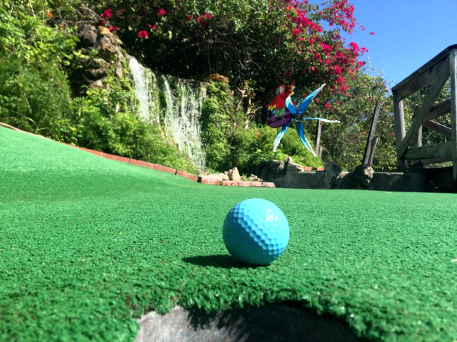 Golf Gardens - Big Ball Golf and Mini Golf