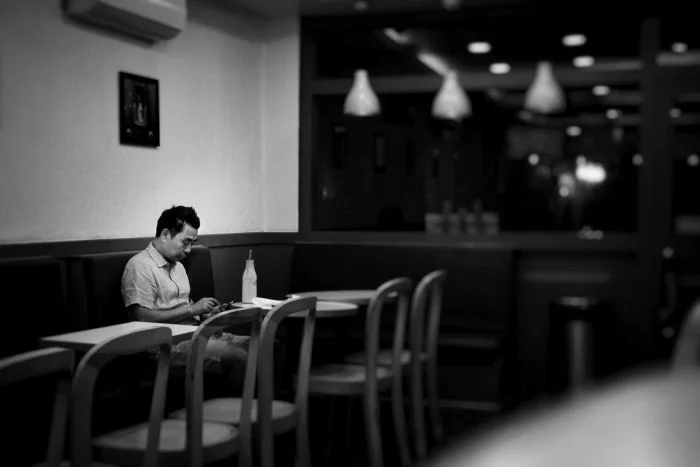 Photo: Would you befriend a lonely co-worker? (Chetan Hireholi: Public Domain)