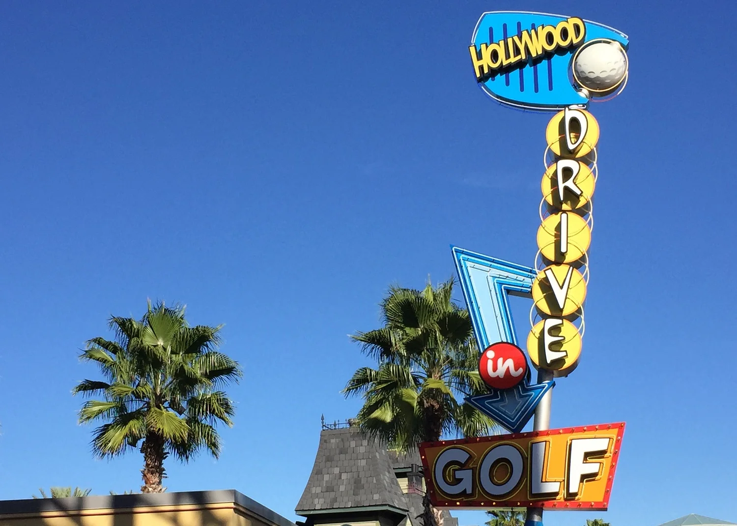 The Hollywood Drive-In Golf sign.