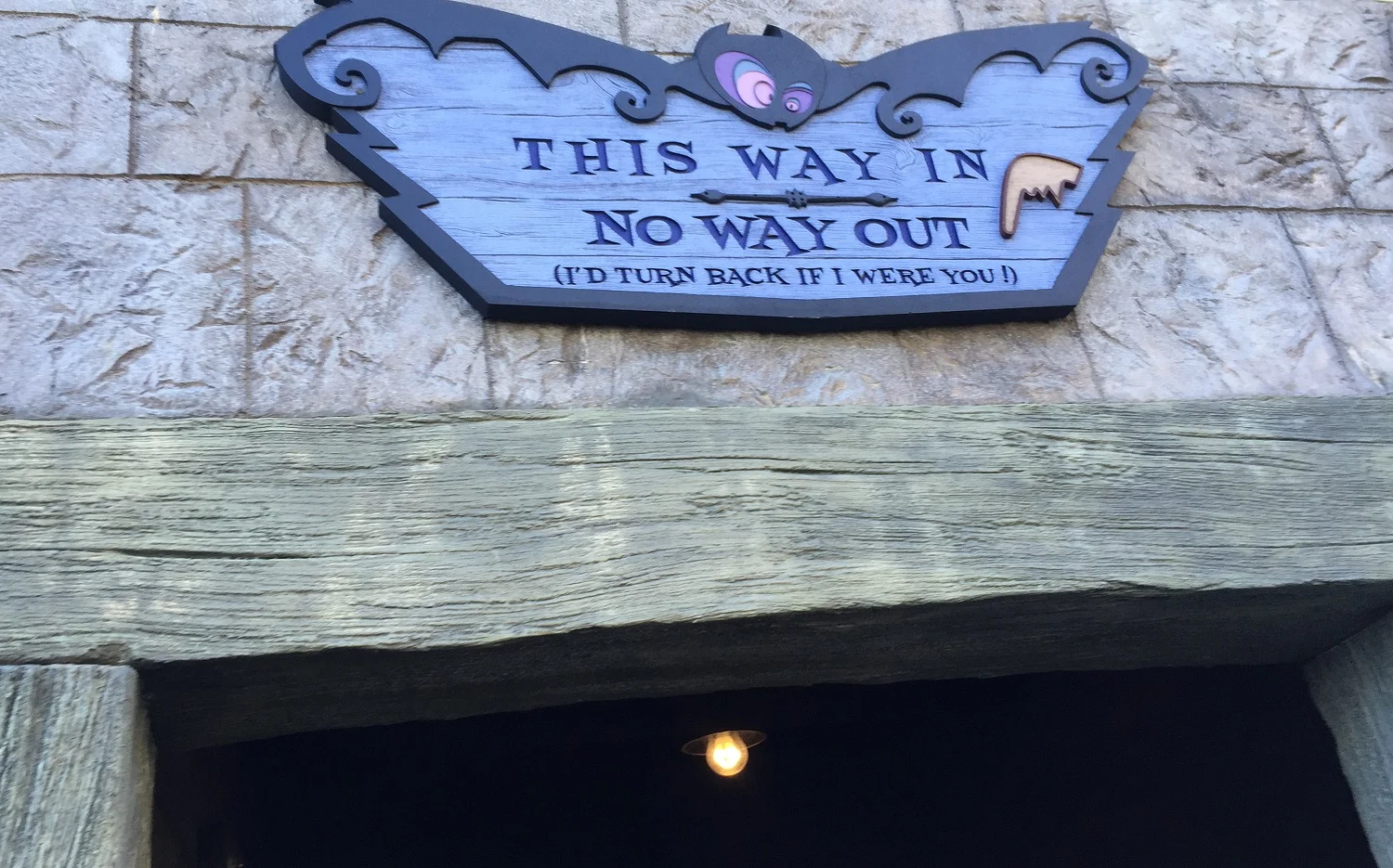 Scary Sign at Hollywood Drive In Golf