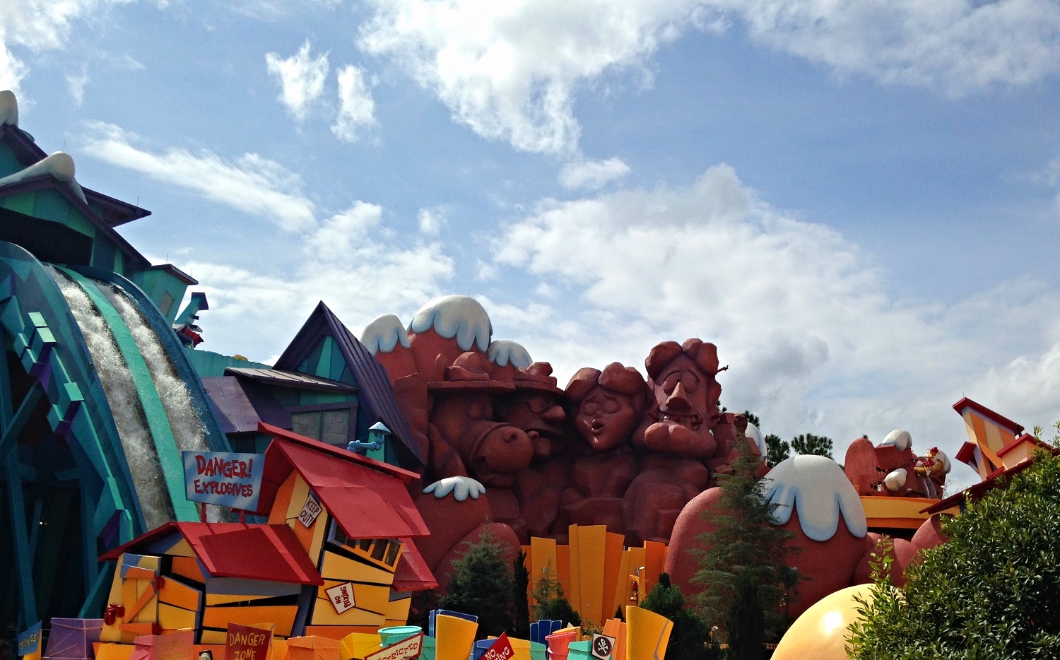 Dudley Do-Right's Ripsaw Falls Monument of Dudley and his Friends