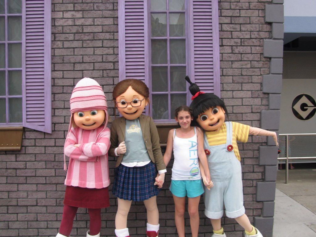 Saya With Gru's Girls