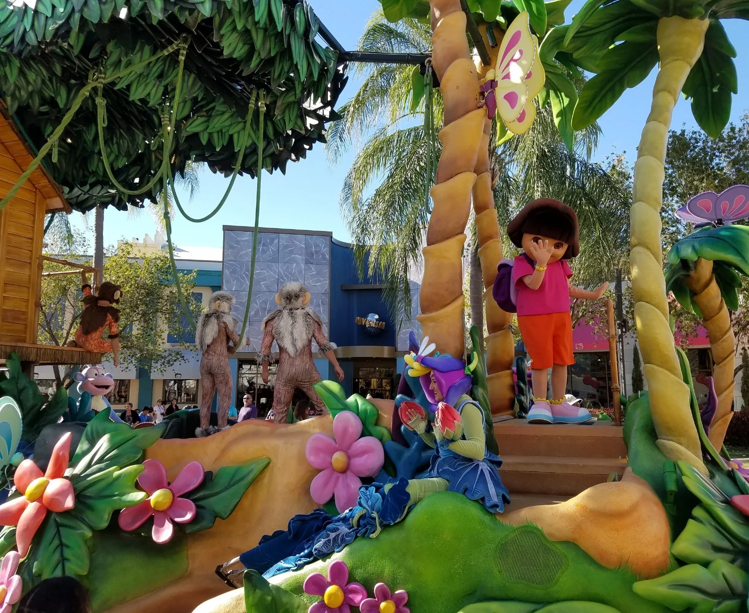 The Dora the Explorer float in Universal's Superstar Parade.