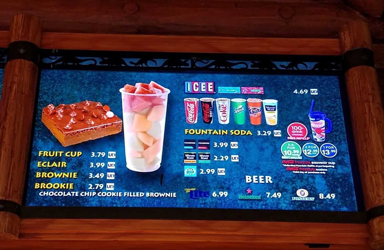 Pizza Predattoria menu with beverages and desserts.