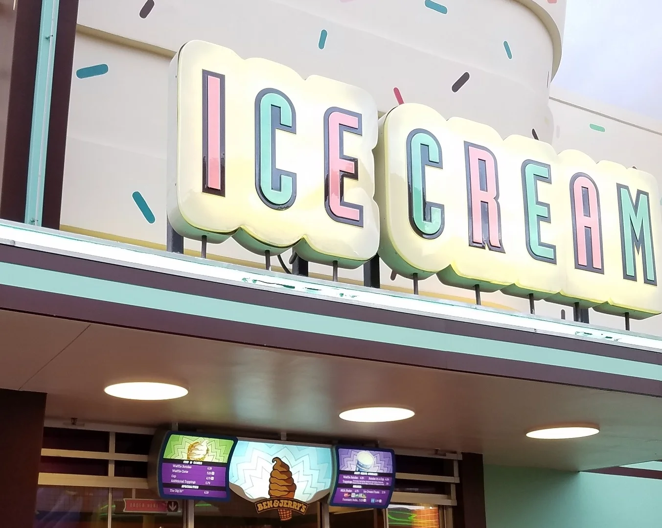 Chill Ice Cream in Marvel Super Hero Island