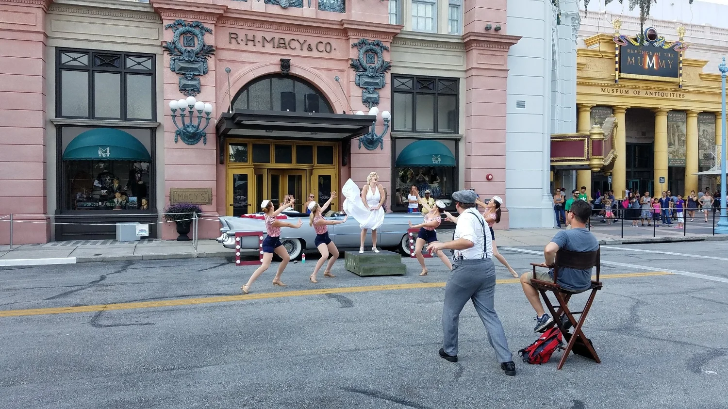 Marilyn Monroe performs in the New York area of Universal Studios Florida