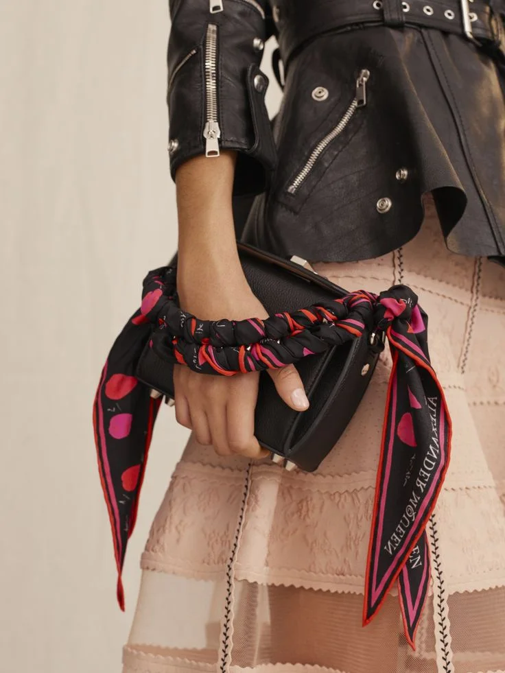 ALEXANDER MCQUEEN Box Bag With Ribbon