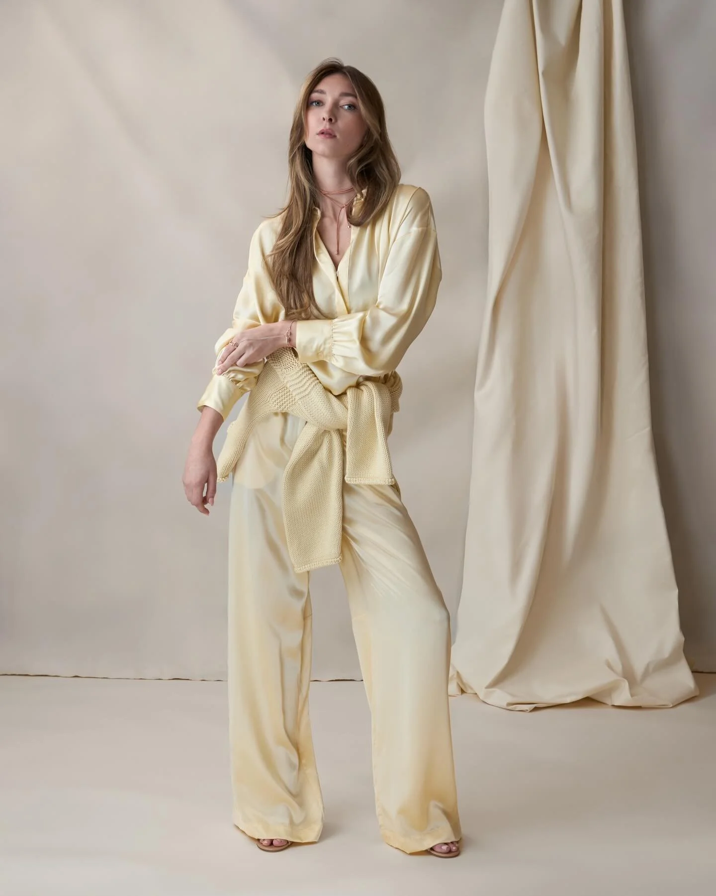 A look we&rsquo;re loving this spring featuring @sablyn and @marlaaaron. ✨

View the full Spring &lsquo;26 Lookbook through the link in our bio. 💛