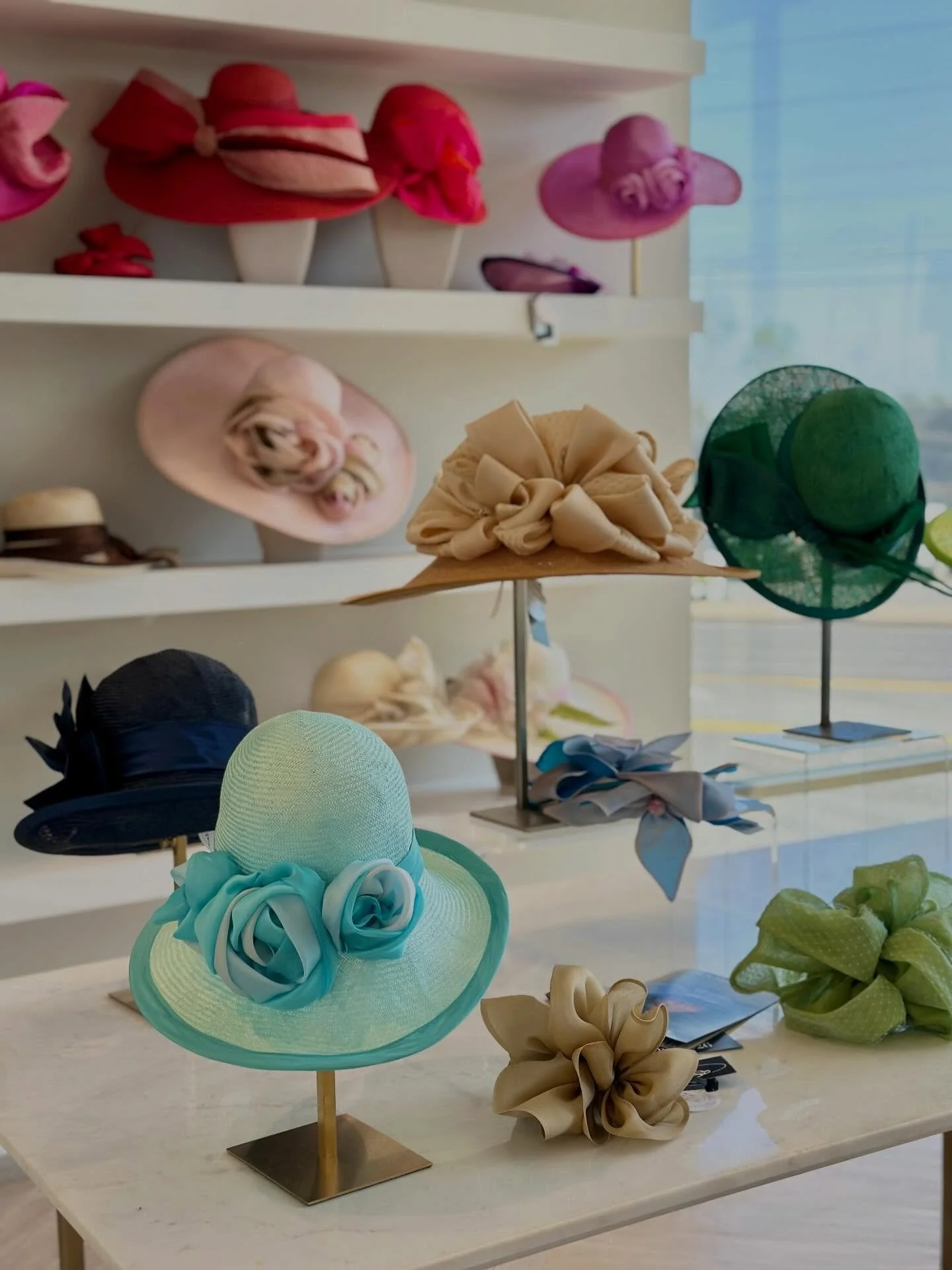It&rsquo;s not too late to find your perfect hat for the races 🐎. Shop @camhatsnyc hats and get race-day ready in style!