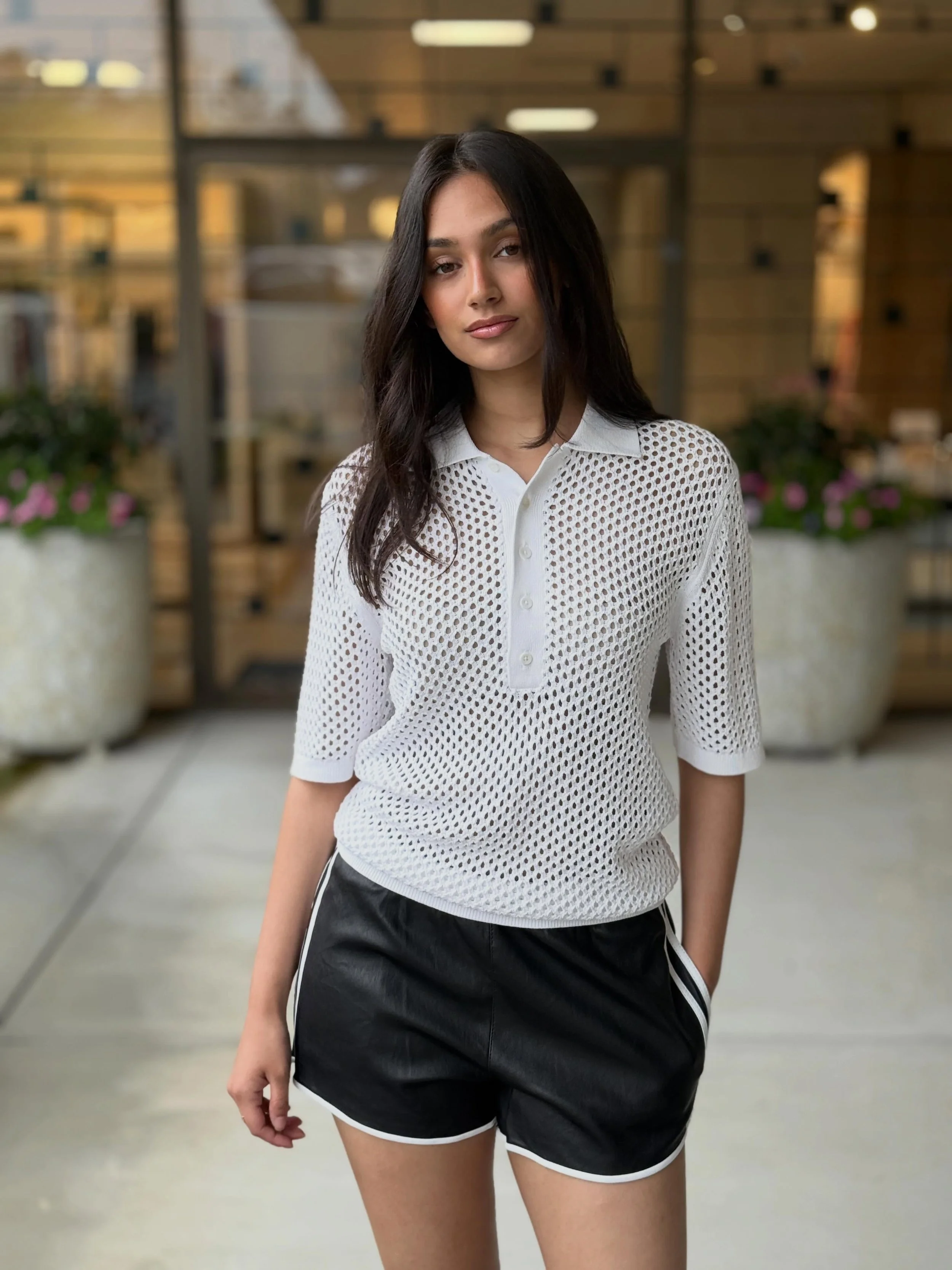 Happy Friday! Kick off your weekend by shopping our latest arrivals 🤍