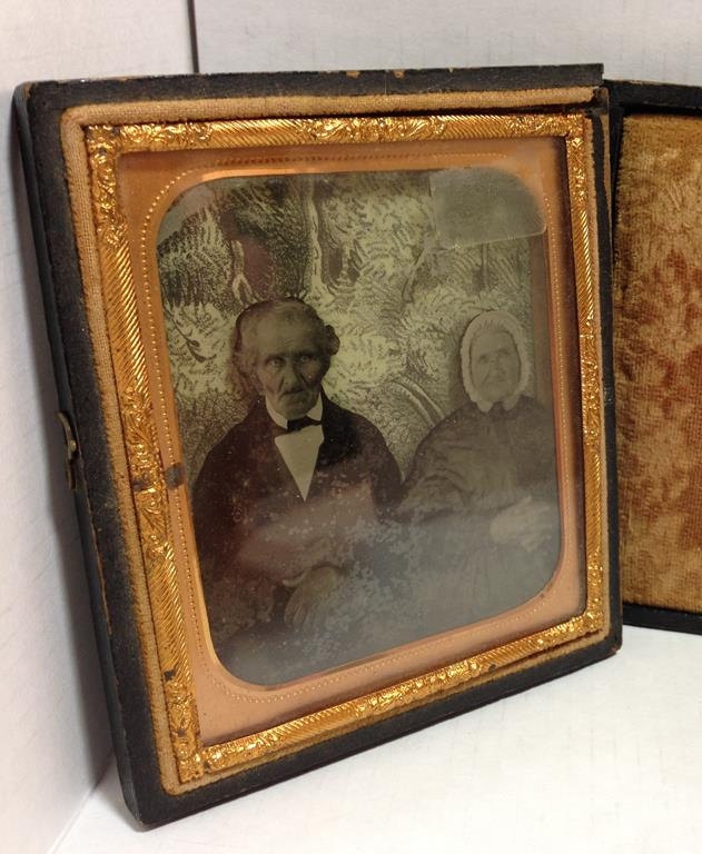 Rare 3-Dimensional Daguerreotype Portrait of Old Victorian Couple! Hand-Drawn Background! Scarcely-seen photographic history!