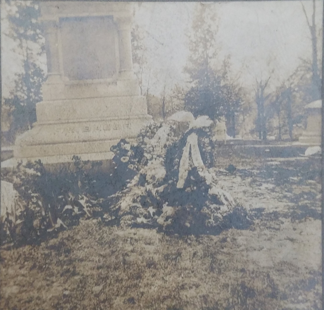 Antique graveside picture