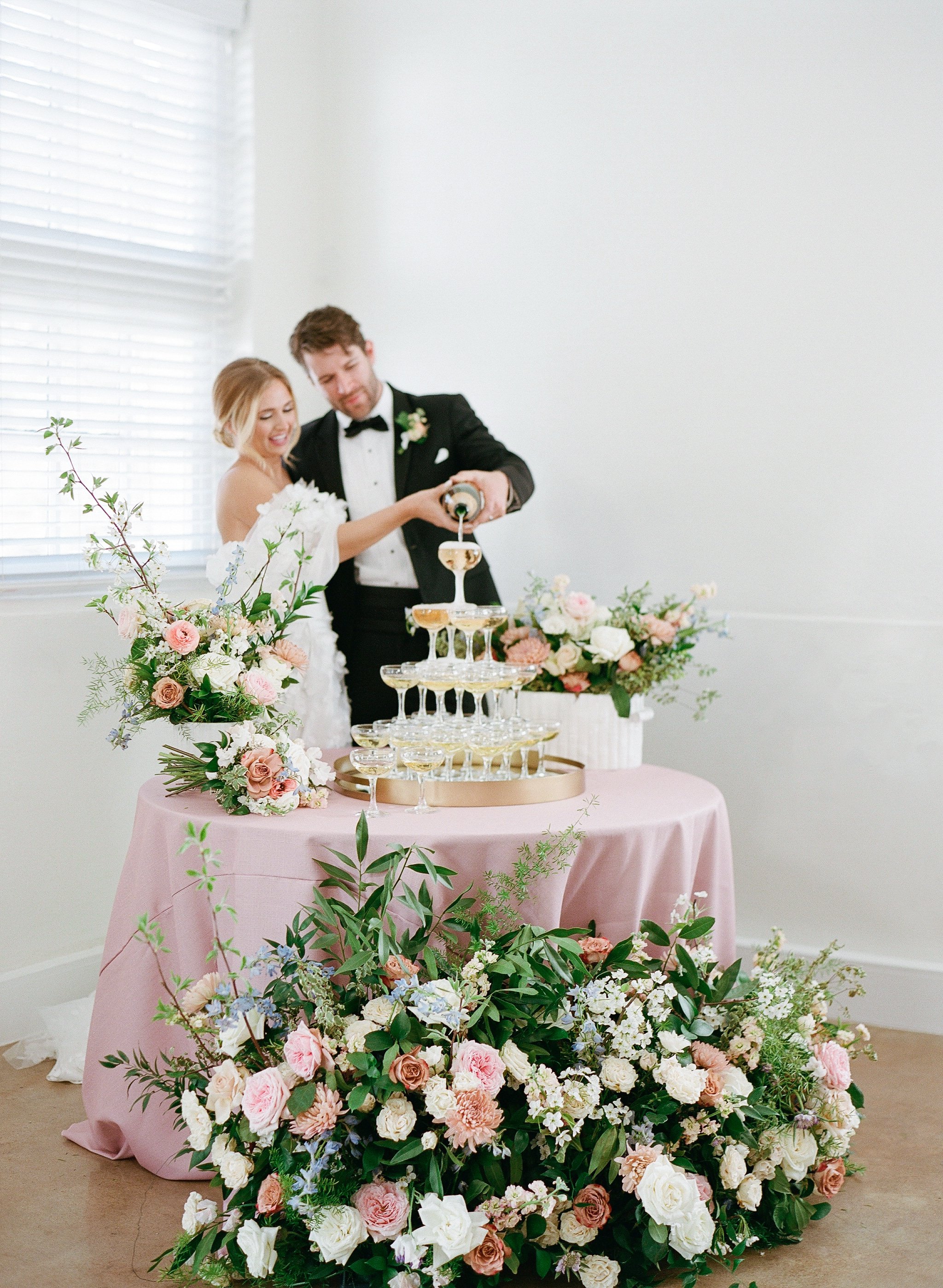 Megan_Travis_Photography_Barn at Reynolda-89.jpg